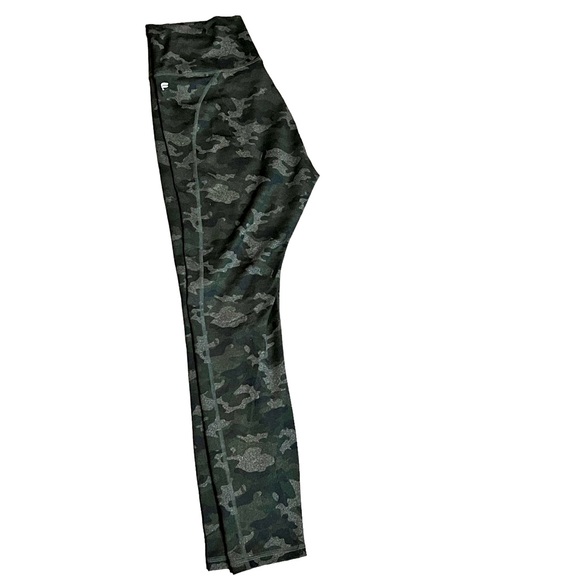 Women’s PowerHold By Fabletics Camo Leggings Size Medium Yoga Pants - Picture 2 of 4